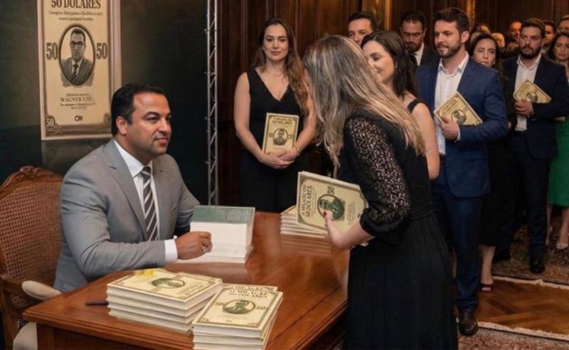 Wagner Lima e o Impacto de O Milagre dos 50 Dólares: Livro Esgota na Amazon e Ganha Atenção do Público