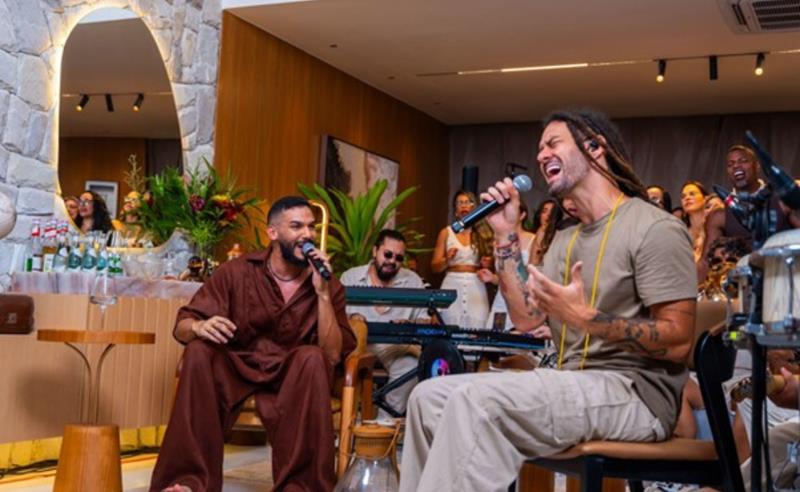 Brenno Casagrande encerra projeto “Na Sala do Casa” com homenagem à Djavan, Claudinho & Buchecha, além de faixa inédita