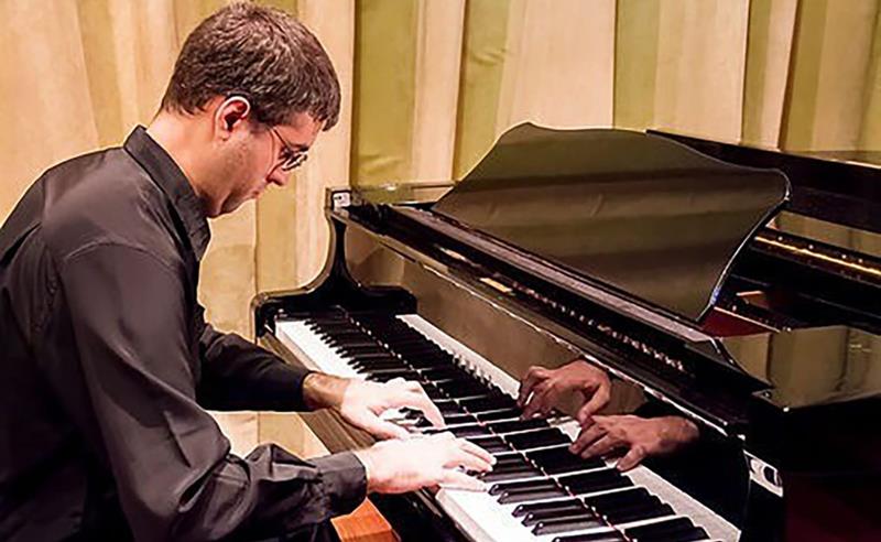 Pianista Leandro Turano é destaque na programação do Música no Museu