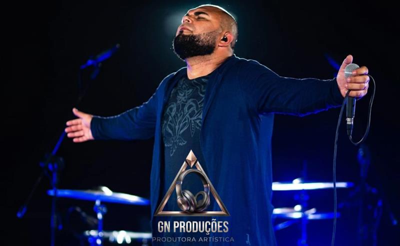 Mannoel Rosa consolida trajetória no gospel brasileiro com músicas marcadas por fé, adoração e esperança