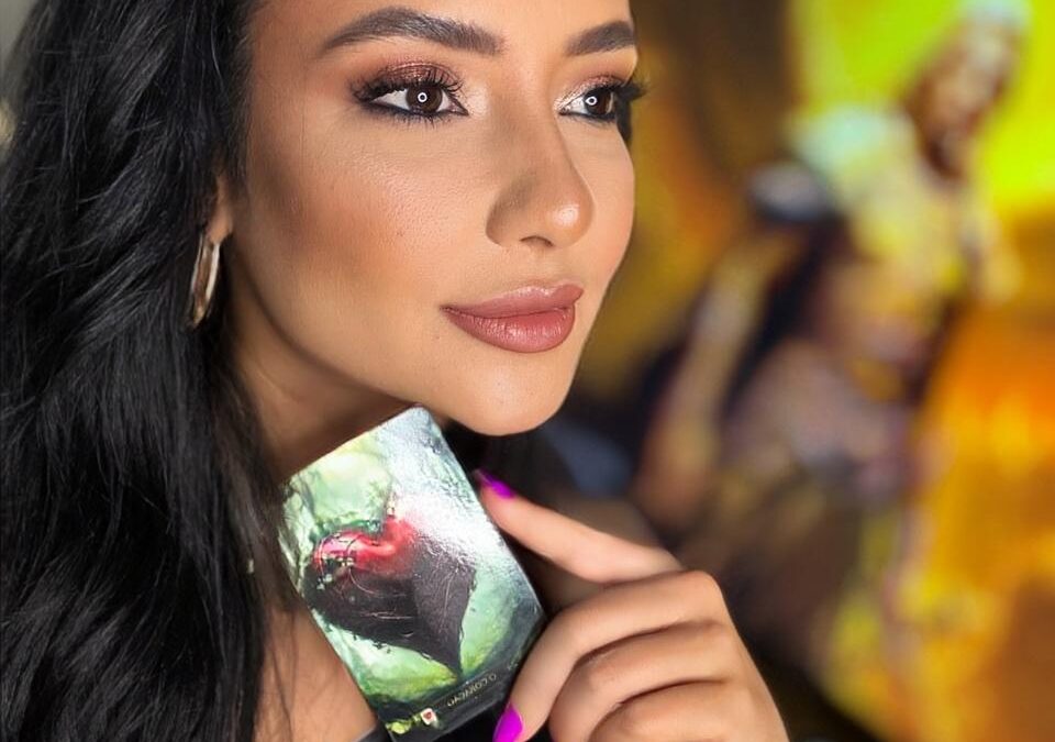 Júlia Sensitiva: a advogada que ouviu o chamado espiritual e hoje transforma vidas com suas previsões