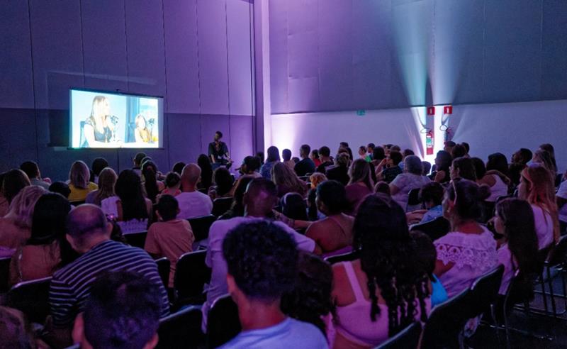 Cabo Frio recebe seletiva que aproxima novos talentos do mercado da moda e da publicidade