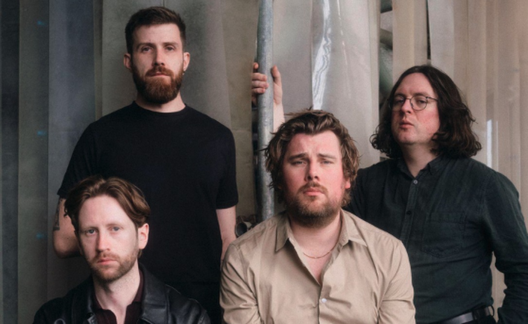 Gilla Band lança novo single “Alogia”