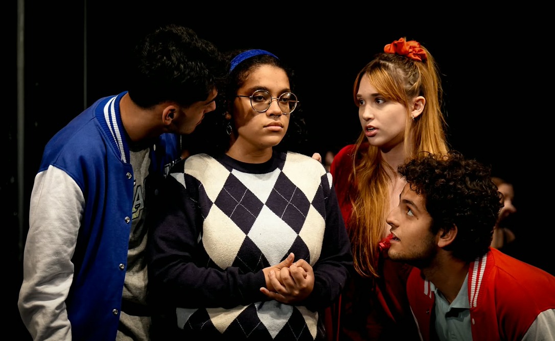 Sucesso da Broadway, “Heathers – O Musical” estreia no Teatro Nathalia Timberg, na Barra da Tijuca
