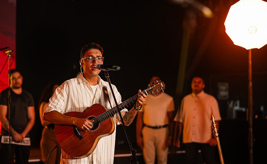 José Wellington lança o álbum “Vem Marcar (Ao Vivo)” e o videoclipe de “A Ti Seja a Glória”