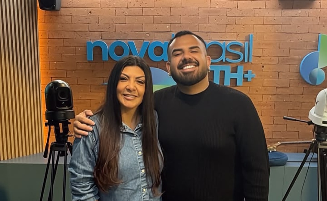 Cantor Vinni celebra nova conquista: música autoral estreia neste domingo no Programa Samba Nova, da Nova Brasil FM